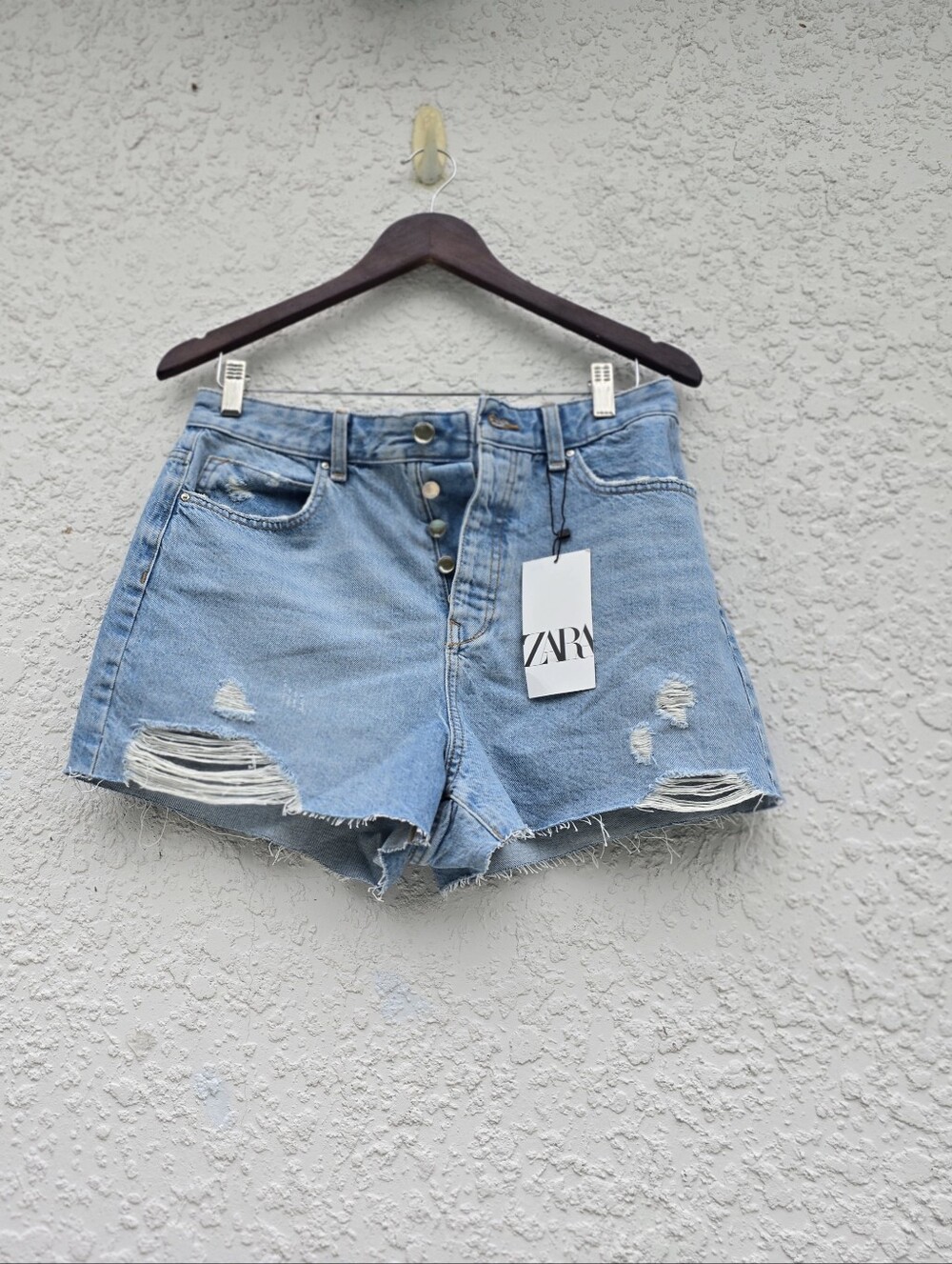 NWT Zara High-Rise Distressed Button-Fly Denim Shorts - Picture 1 of 7